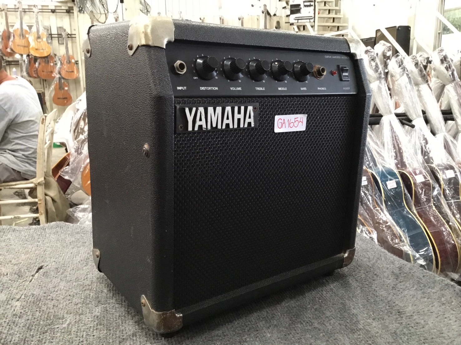 แอมป์กีต้าร์ YAMAHA : HY-10G II