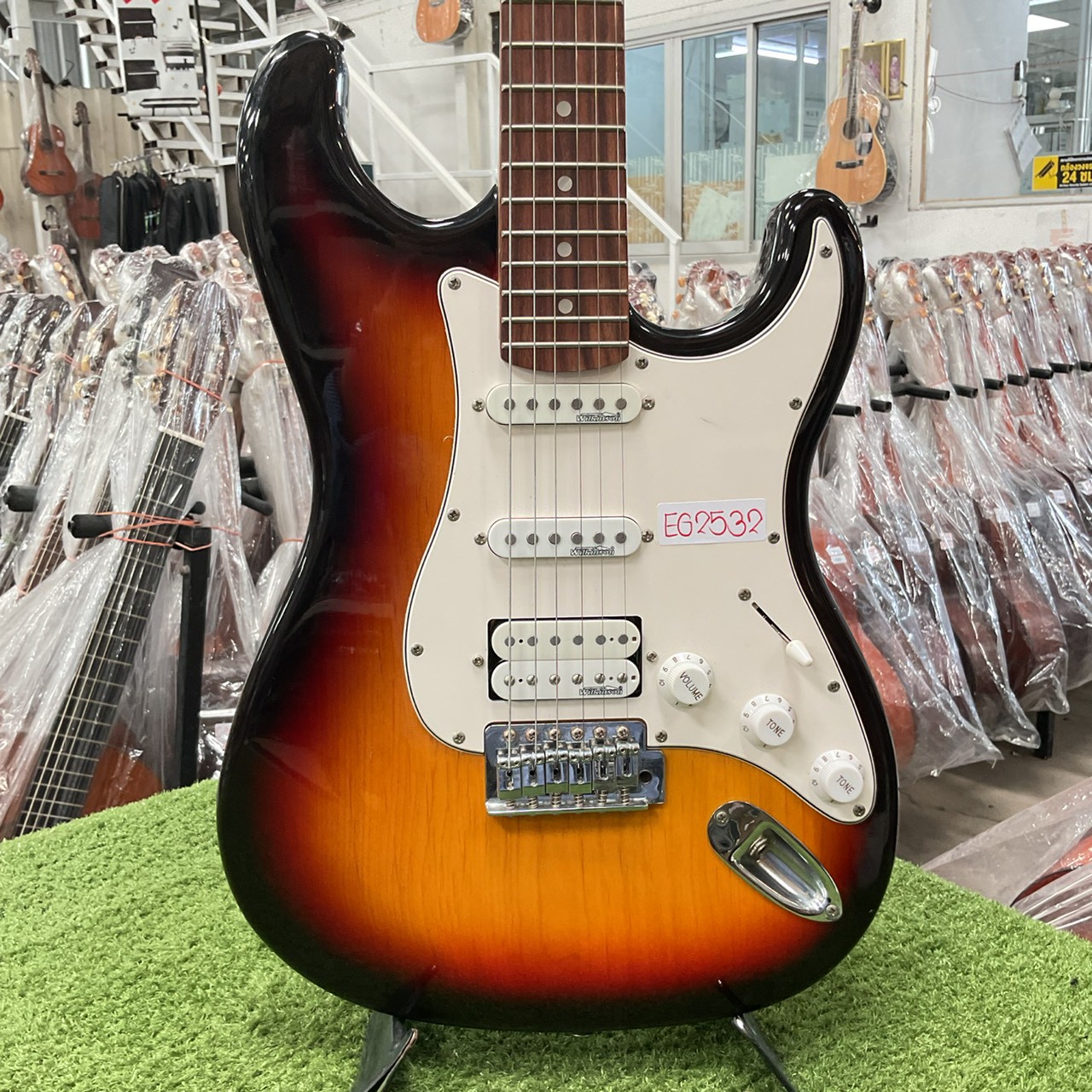 กีต้าร์ไฟฟ้า R D R