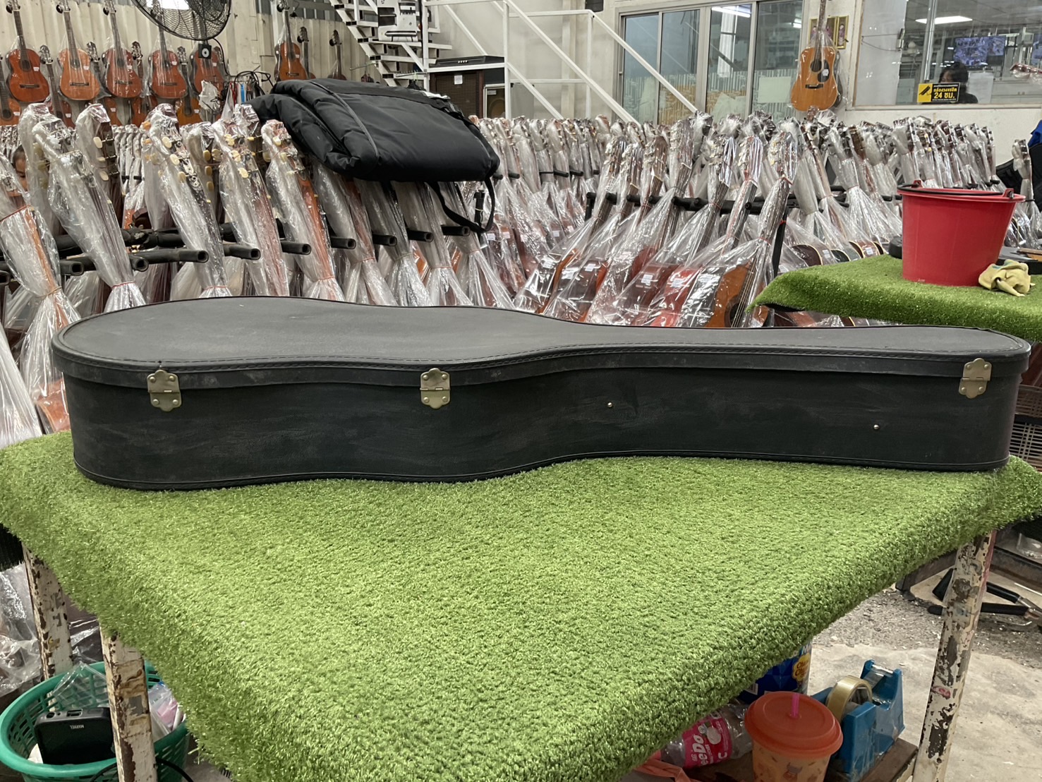 กล่องเคสกีต้าร์คลาสสิค