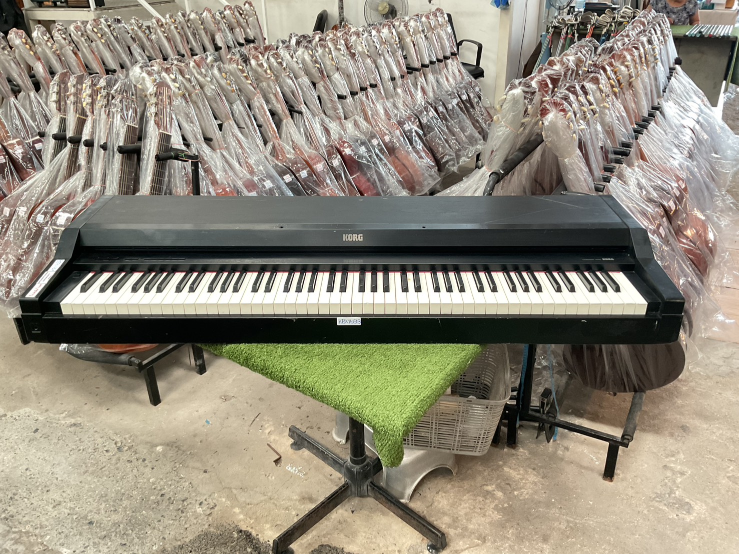 เปียโน KORG : C-4000 สินค้าไม่พร้อมใช้งาน (ต้องซ่อม)