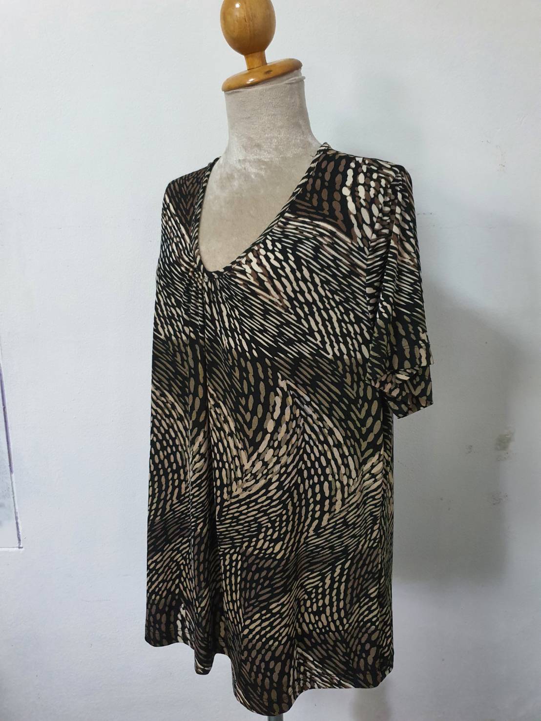 FF06390 เสื้อผ้ามือสอง แบรนด์ JACLYN SMITH อก 42-52 นิ้ว