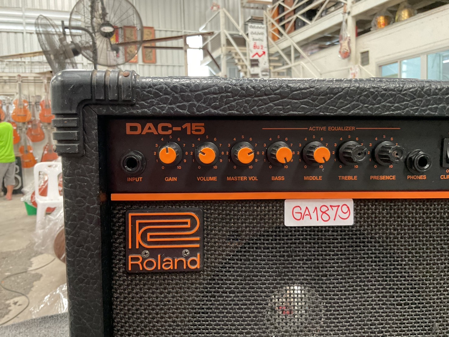 แอมป์กีต้าร์ Roland : DAC-15