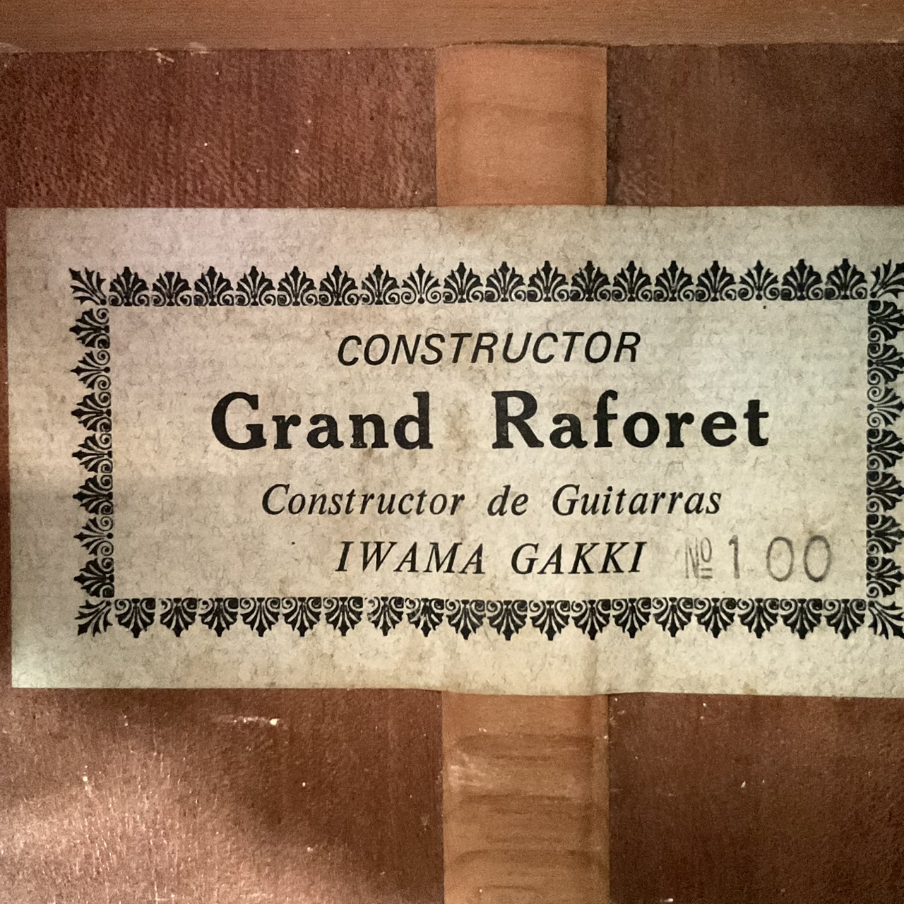 กีต้าร์คลาสสิค Grand Raforet : No.100