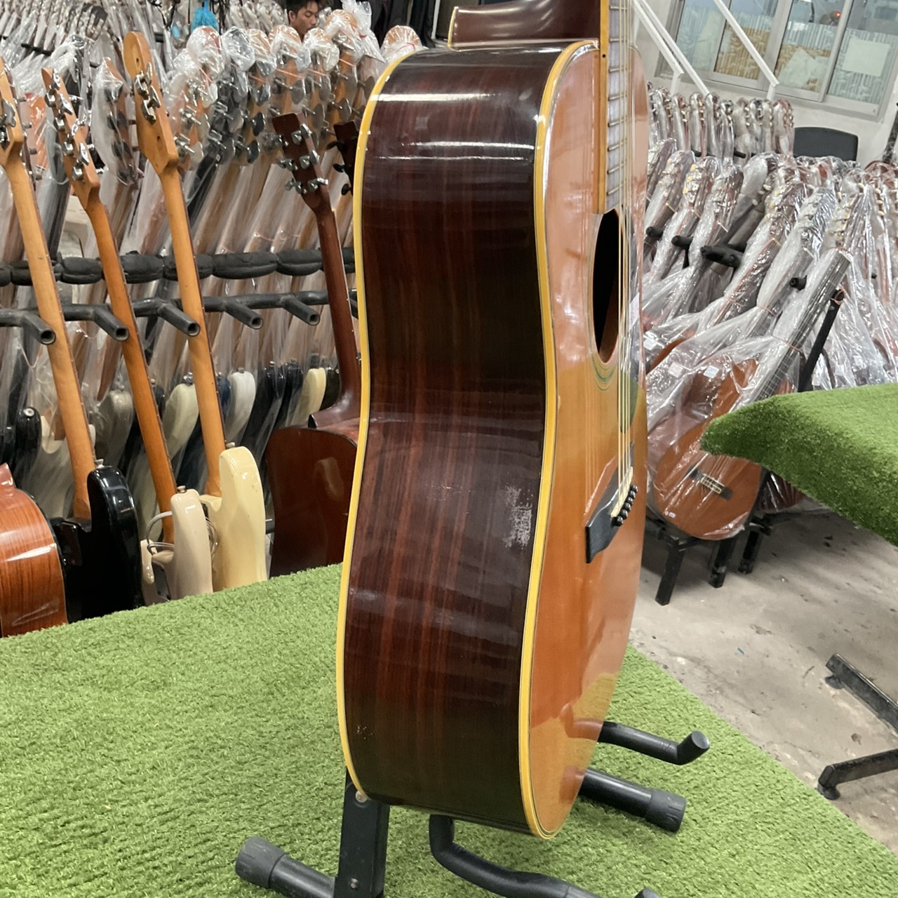 กีต้าร์โปร่ง Morris : W-30