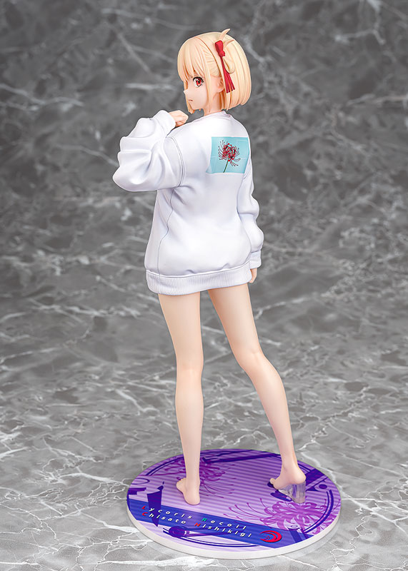 Lycoris Recoil Chisato Nishikigi: Oversized Sweatshirt Ver. 1/7 Complete Figure(Pre-order)