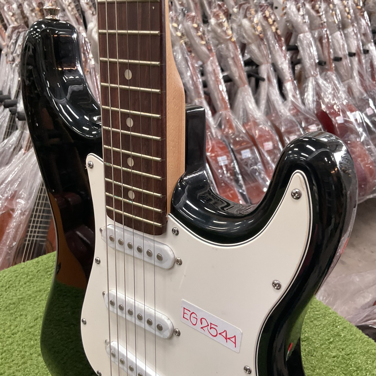 กีต้าร์ไฟฟ้า SELDER