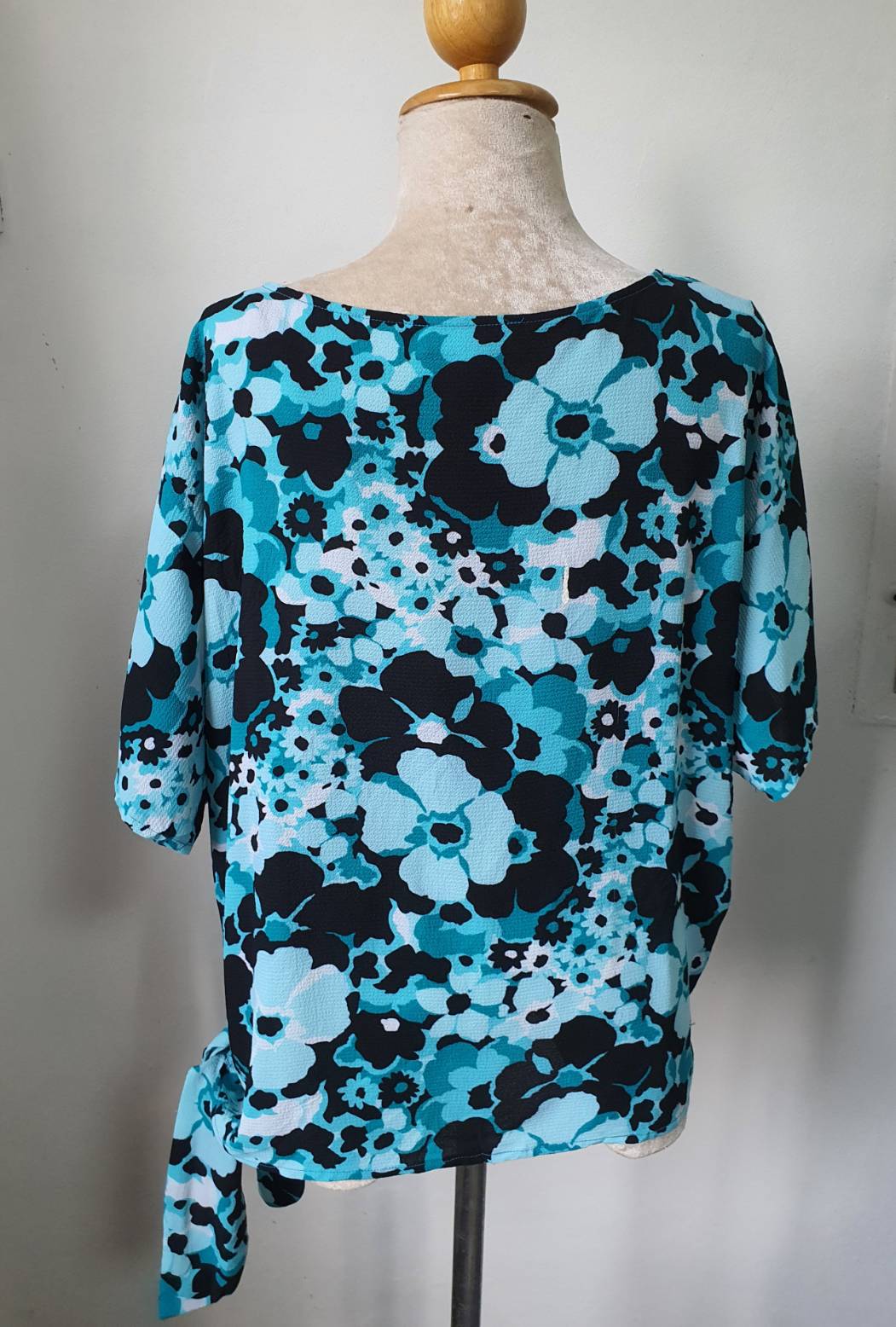 FF04439 เสื้อผ้ามือสอง ชีฟอง สีฟ้า แบรนด์ MICHAEL KORS อก free-46 นิ้ว