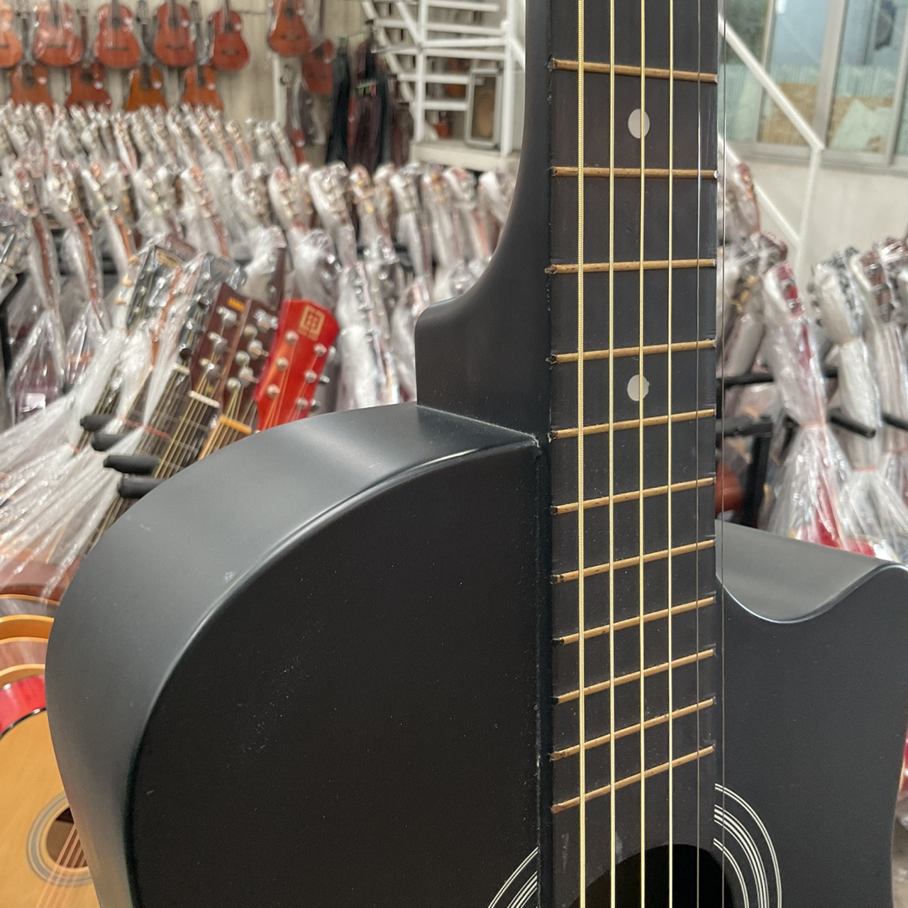 กีต้าร์โปร่ง Juicy : JCG-01S/BK