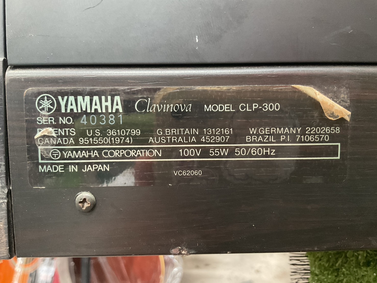 เปียโน YAMAHA : Clavinova CLP-300 สินค้าไม่พร้อมใช้งาน (ต้องซ่อม)