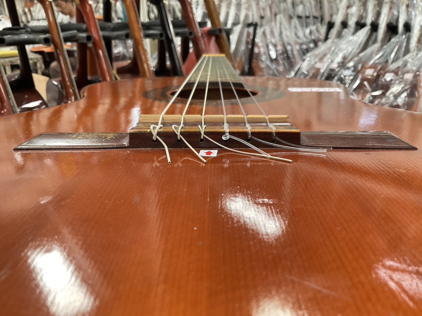 กีต้าร์คลาสสิค Abe Gut : 63D