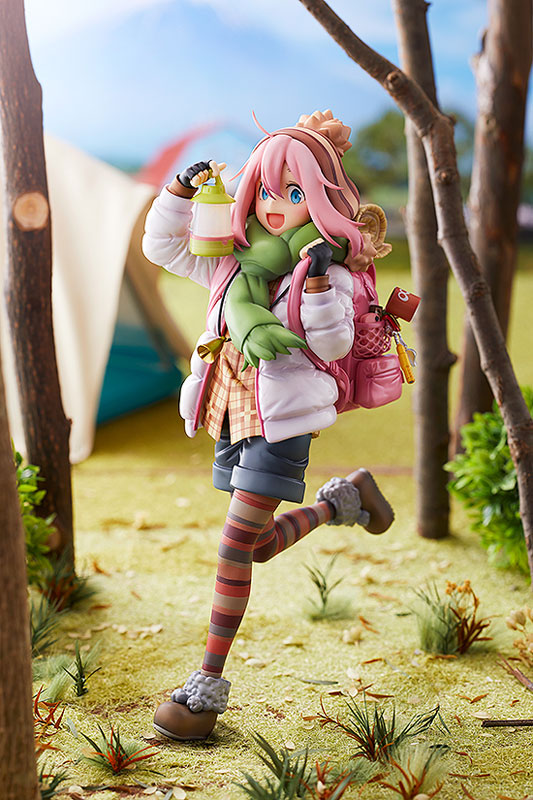 Yurucamp Nadeshiko Kagamihara 1/7 Complete Figure(In-stock)
