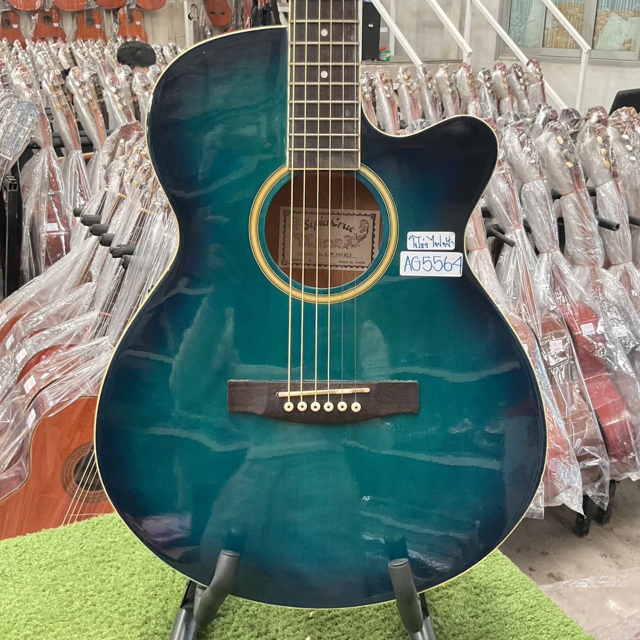 กีต้าร์โปร่งไฟฟ้า Sepia Crue : EAW-180-BLS