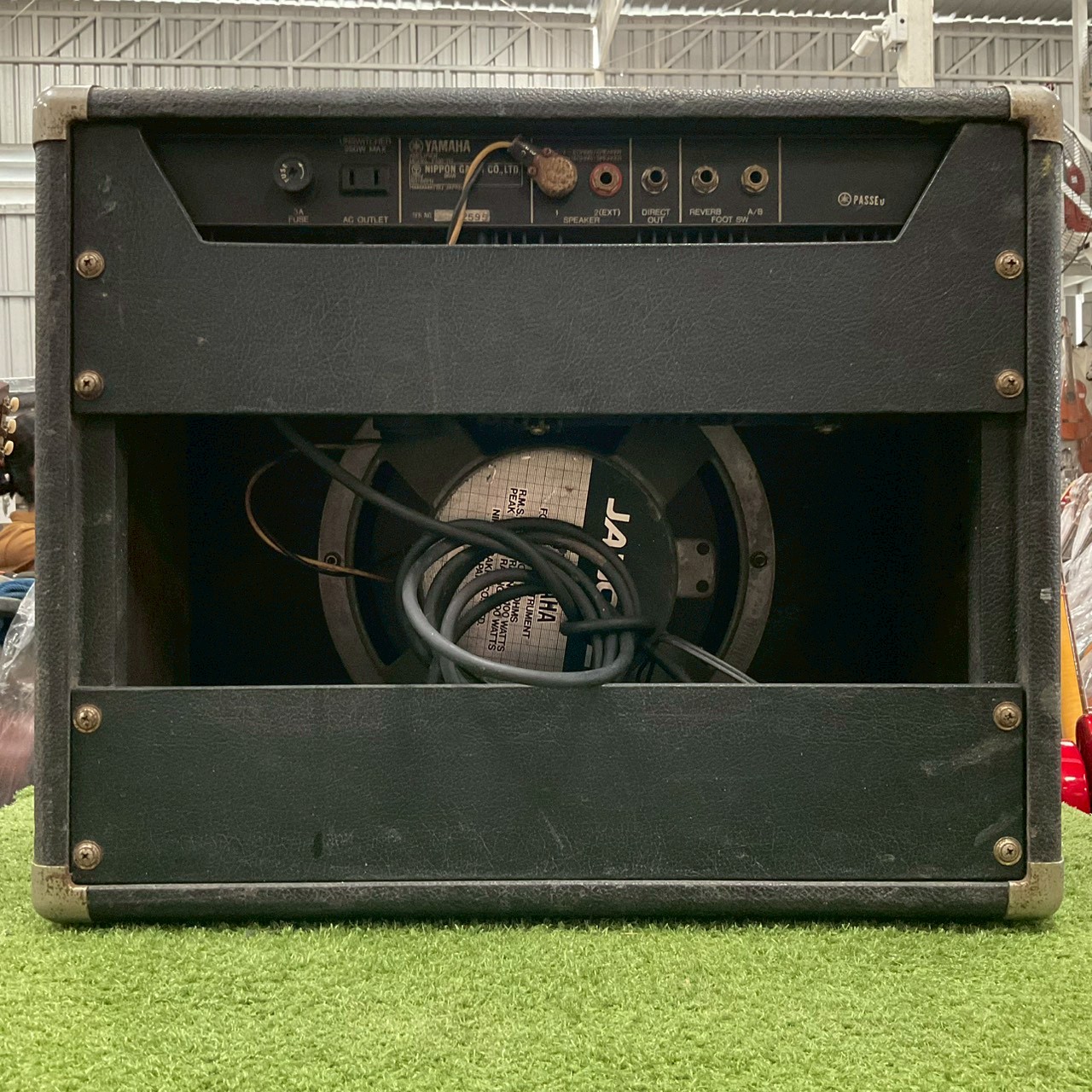 แอมป์กีต้าร์ YAMAHA : F100-112