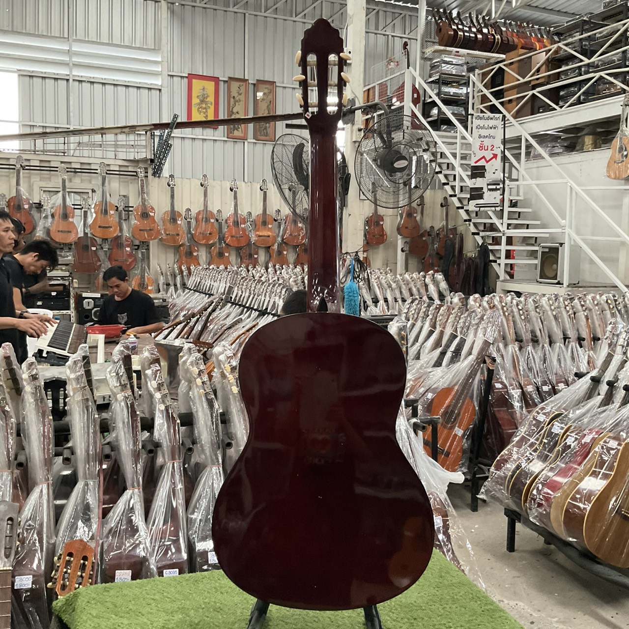 กีต้าร์คลาสสิค Valencia : CG-160