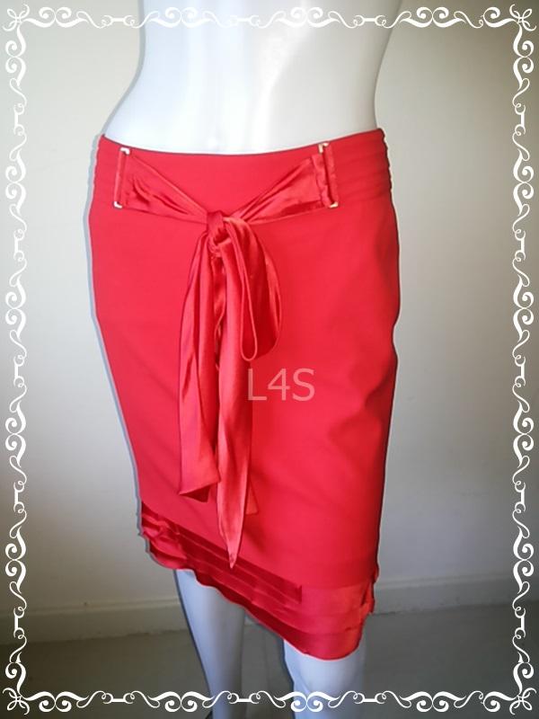 FF01327 ของใหม่ กระโปรง สีแดง แบรนด์ MICHAA เอว 28 นิ้ว