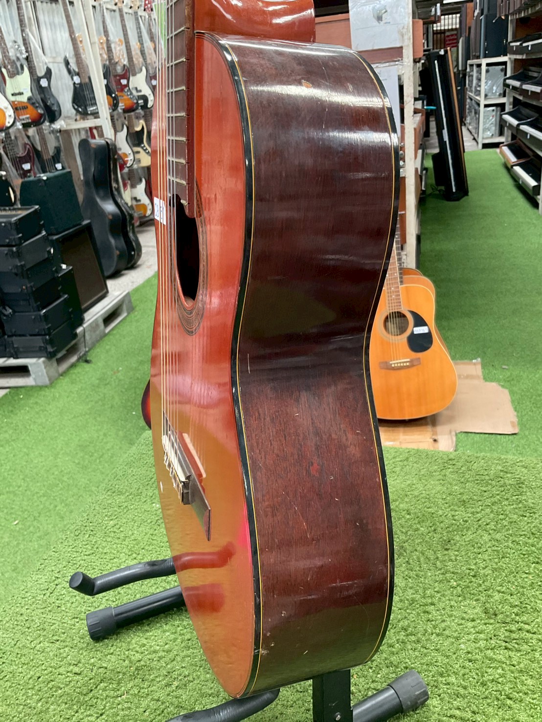 กีต้าร์คลาสสิค YAMAHA : G-70D