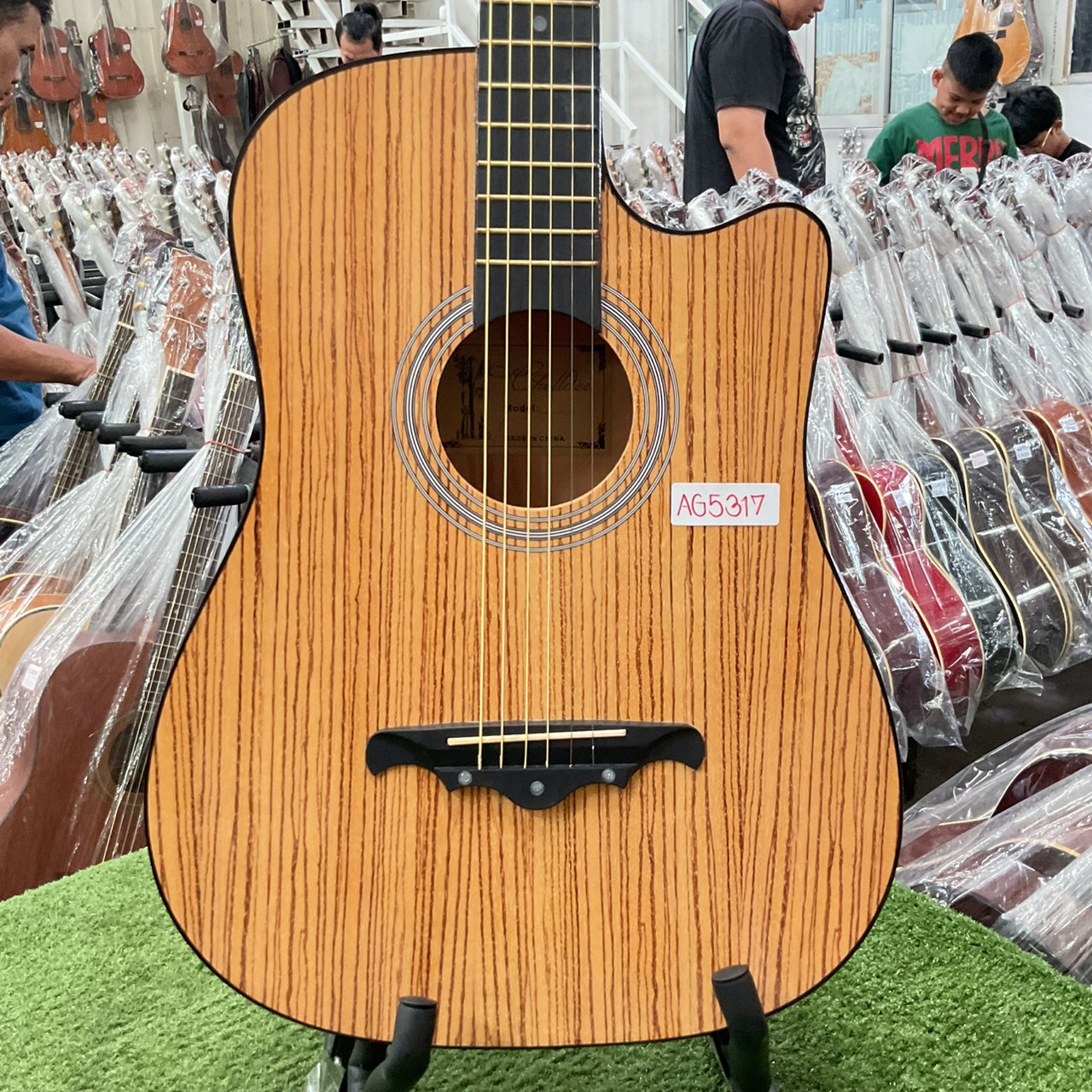 กีต้าร์โปร่ง Chelldee