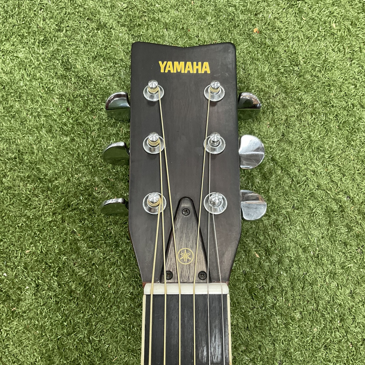 กีต้าร์โปร่งไฟฟ้า YAMAHA : FG-201B