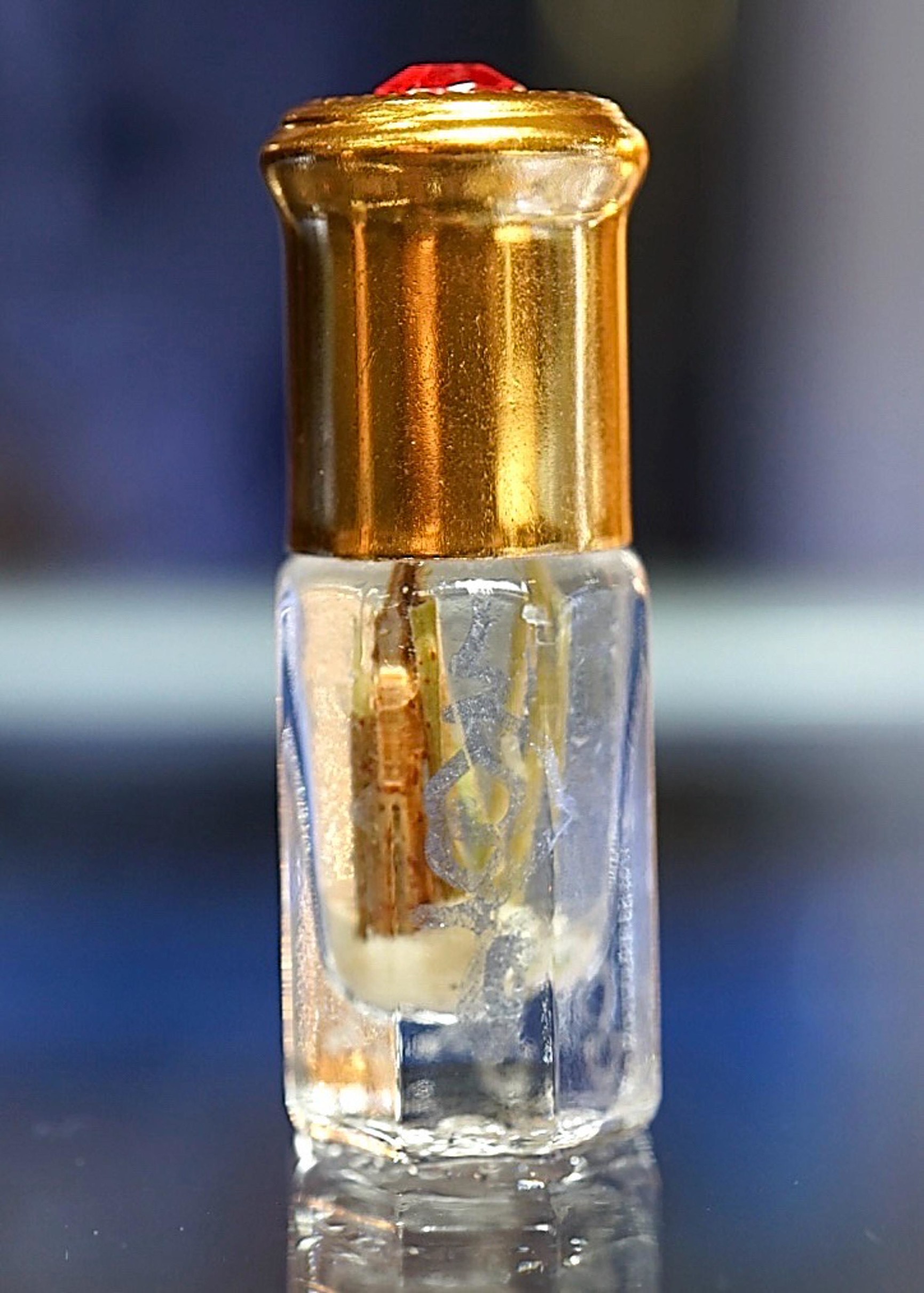 น้ำมันกั่วเผาะอัปสรพลีกาย (รุ่น.2) Mighty Musth Elephant Oil. (2nd batch) SKU-04000