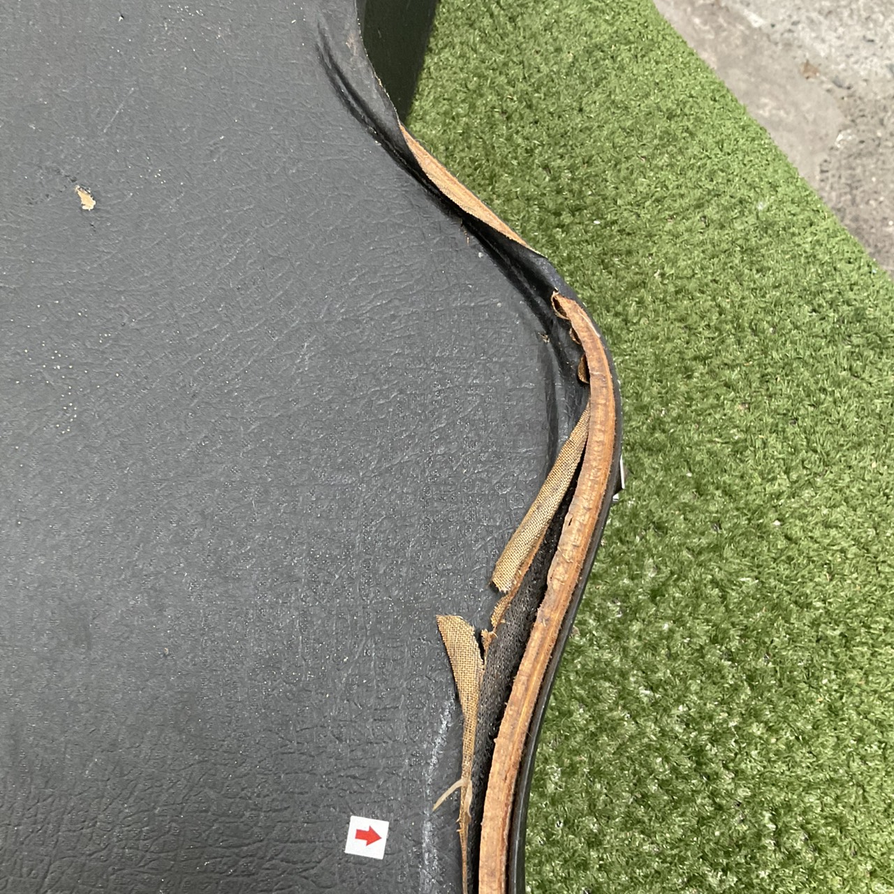 กล่องเคสกีต้าร์โปร่ง