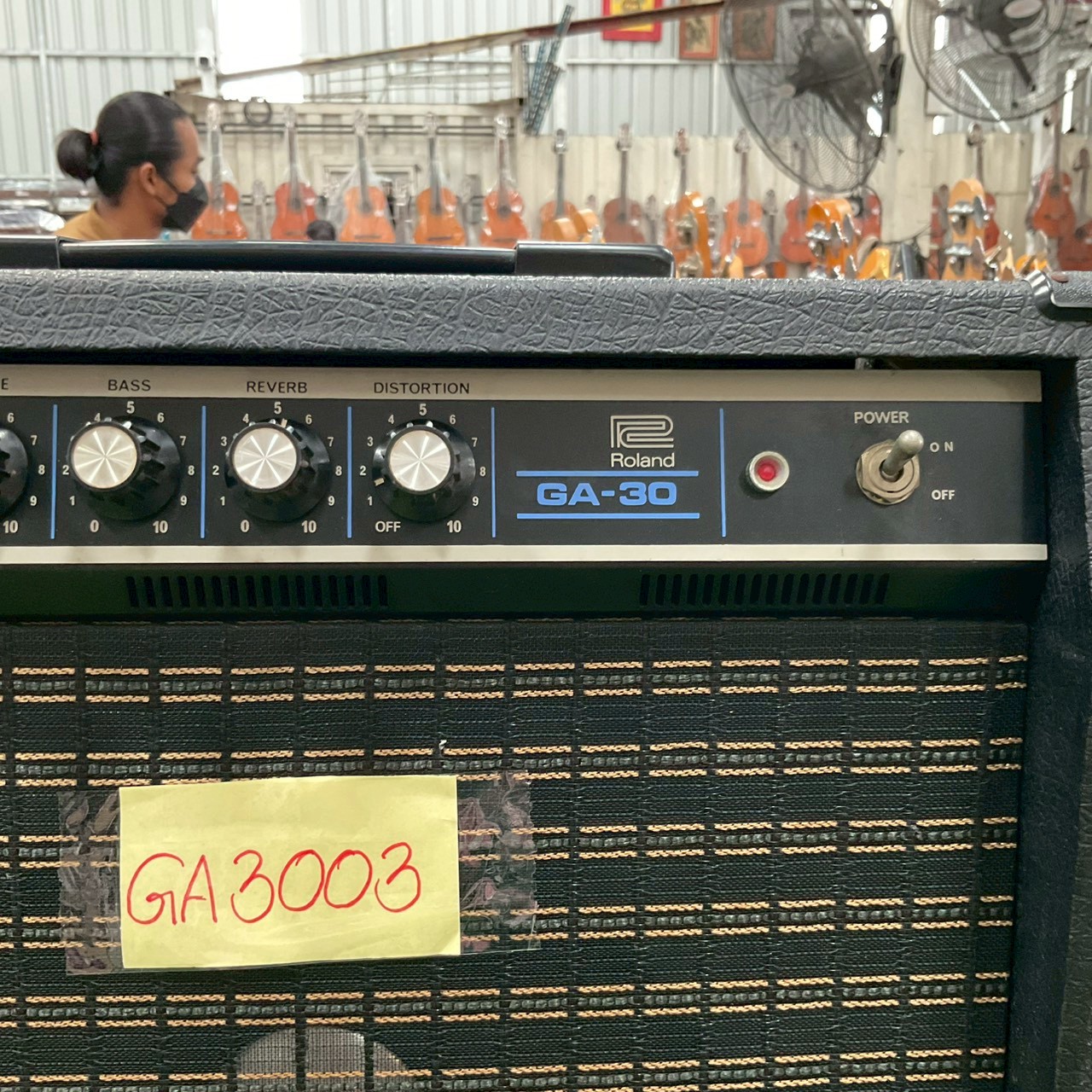 แอมป์กีต้าร์ Roland : GA-30