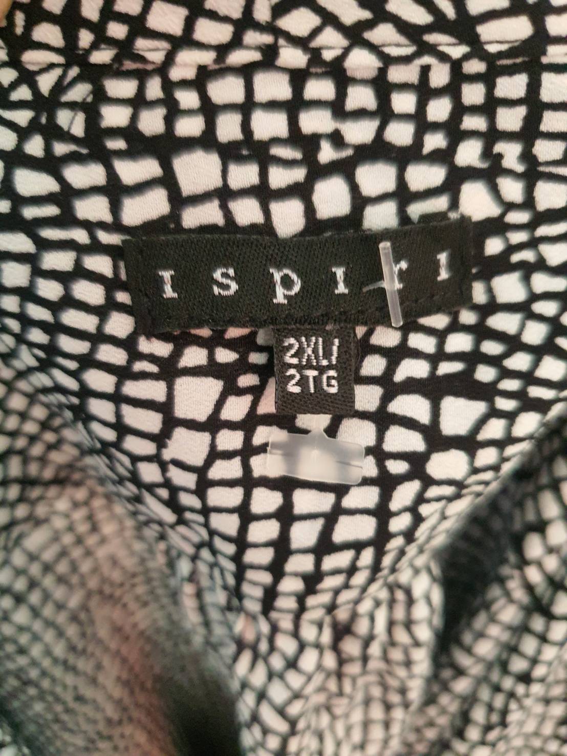 FF05187 เสื้อผ้ามือสอง ลายดำขาว แบรนด์ ISPIRI อก FREE-50 นิ้ว