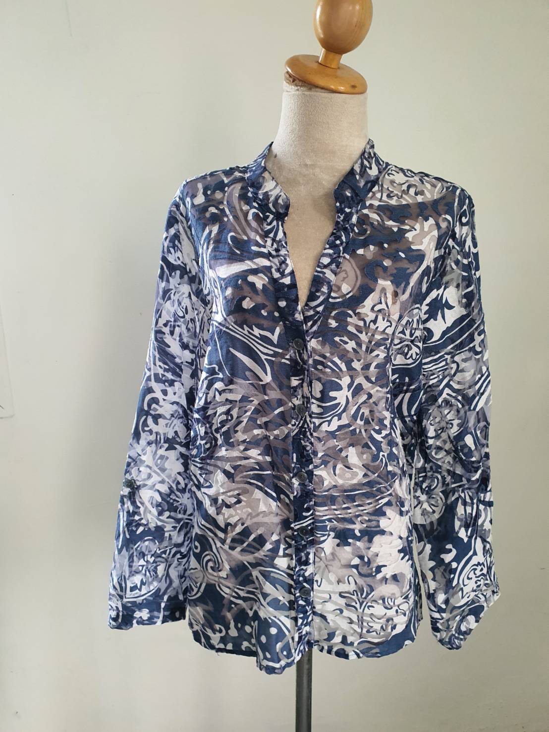 FF05645 เสื้อเชิ้ต สีฟ้าคราม ซีทรู แบรนด์ Choices woman อก 46 นิ้ว