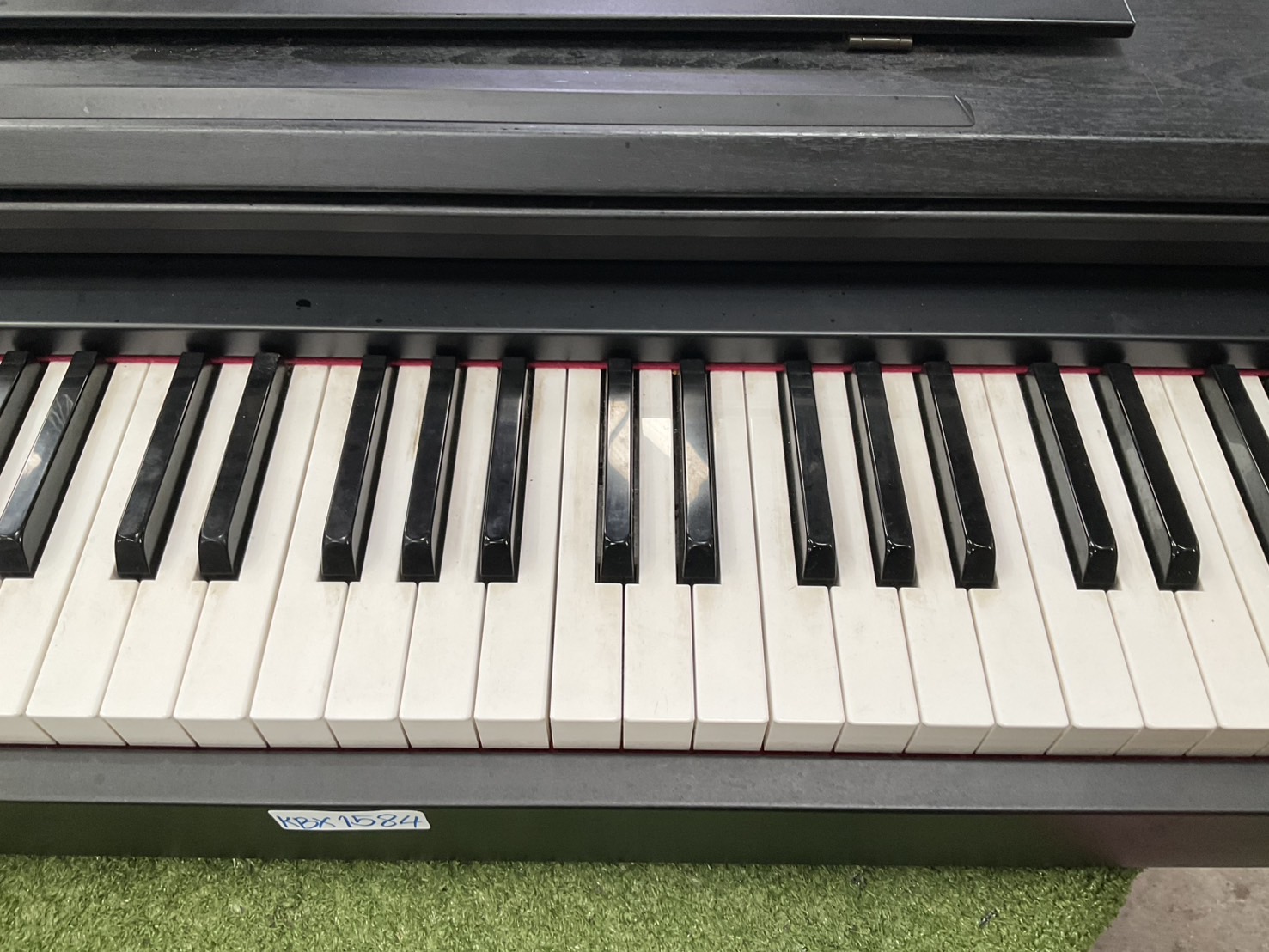 เปียโน KORG : C-16 สินค้าไม่พร้อมใช้งาน (ต้องซ่อม)