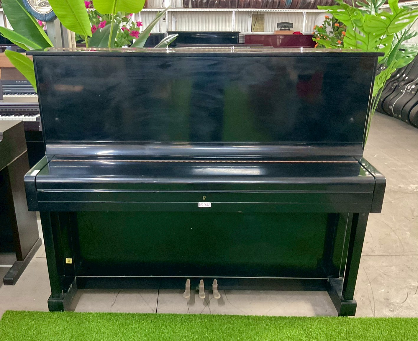 เปียโนอัพไลท์ VICTOR : V-31