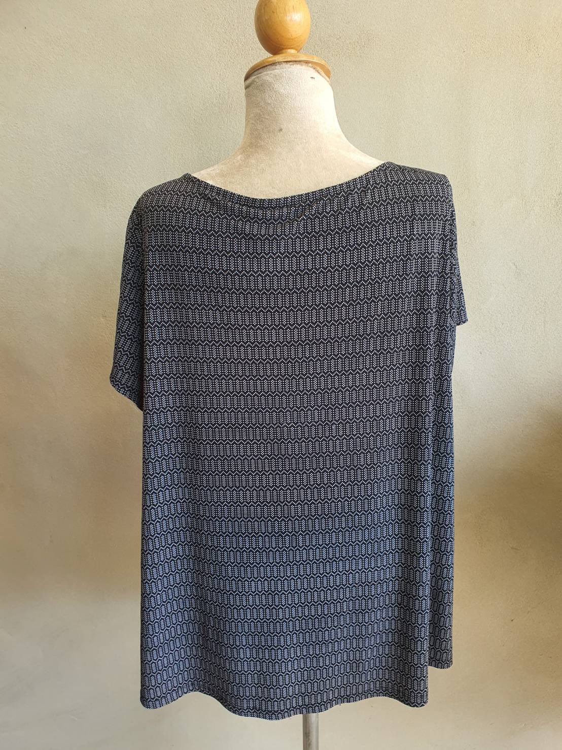FF05135 เสื้อผ้ามือสอง สาวอวบ สีดำลาย แบรนด์ WORTHINGTON อก 50-56 นิ้ว