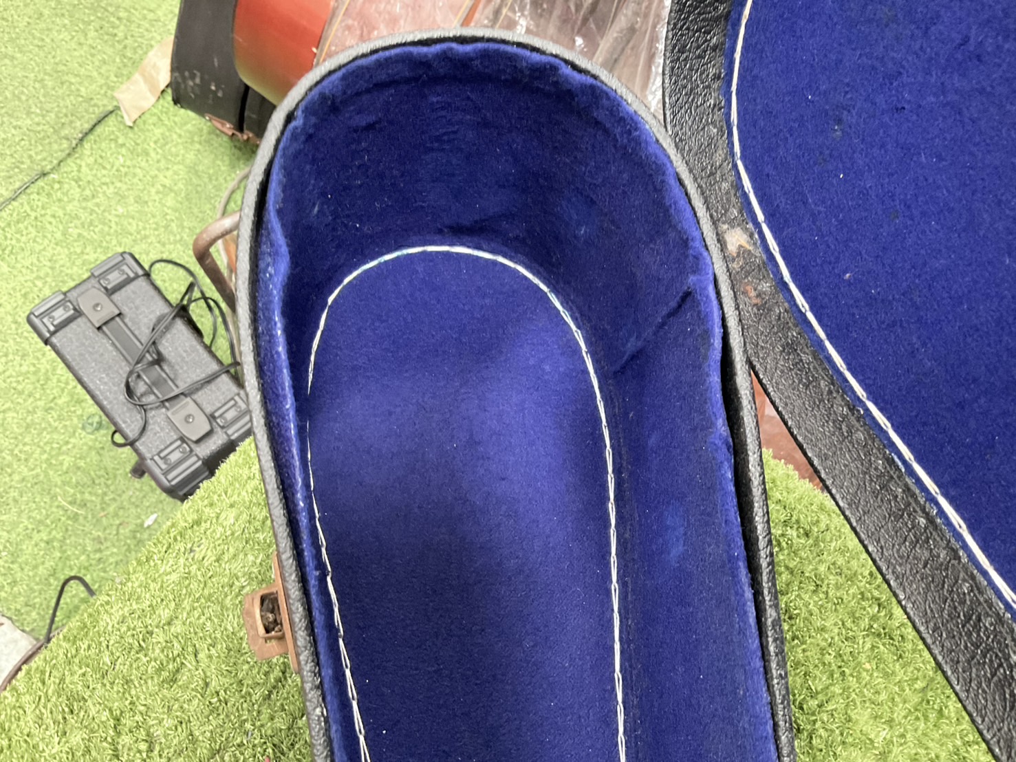 กล่องเคสกีต้าร์คลาสสิค