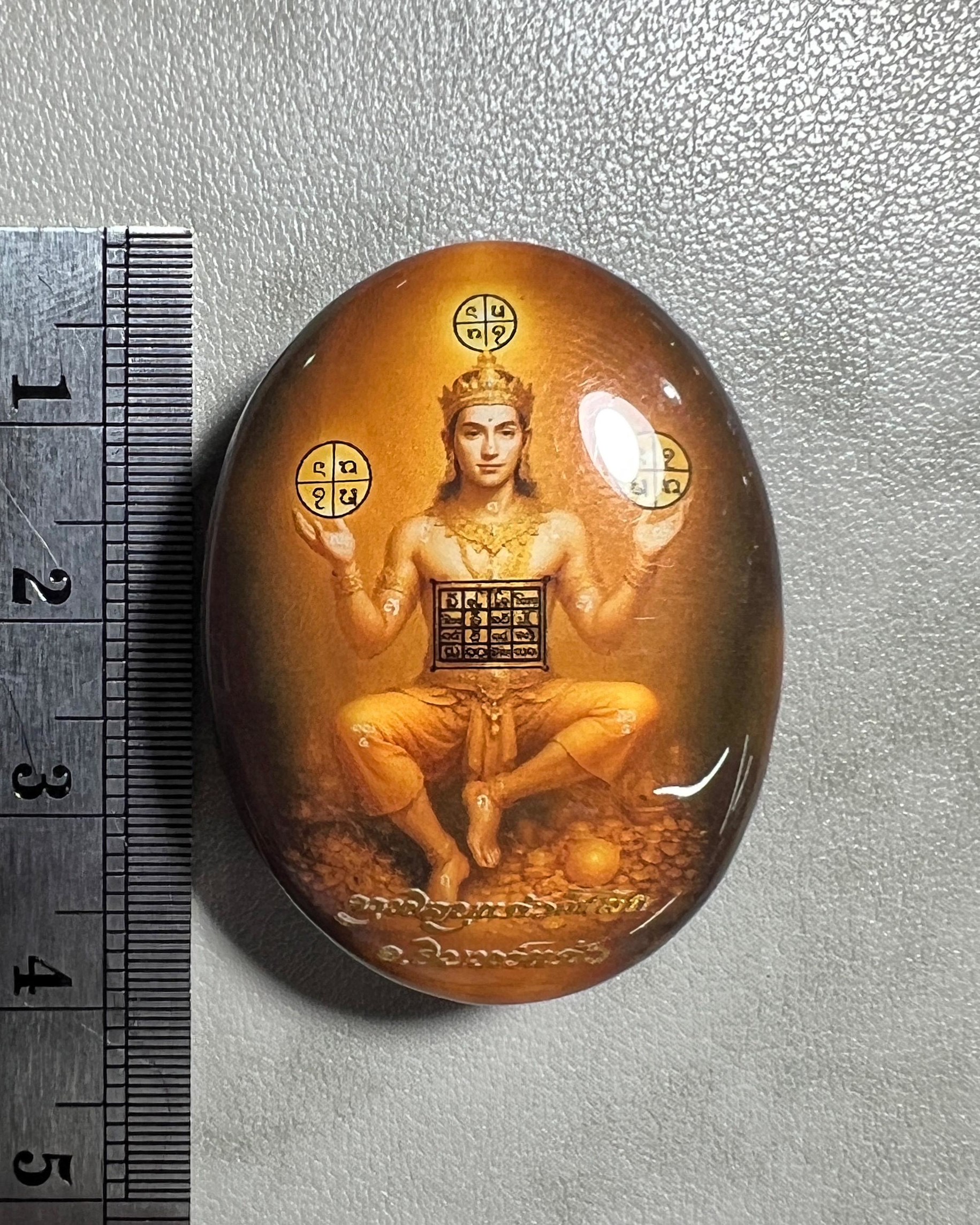 ล็อกเก็ตครูพิสนูแก้ว3โลก (ขนาดกลาง) Three Sacred Orbs God Locket. (medium size) SKU-04003