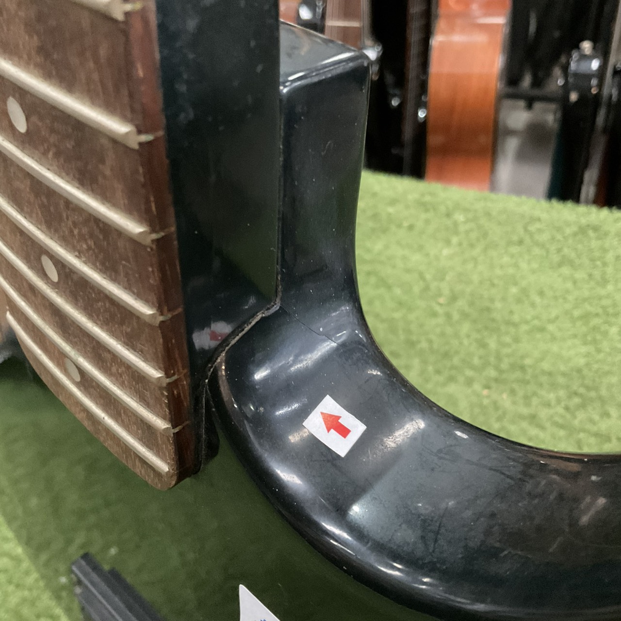 กีต้าร์ไฟฟ้า Birth : KY-01 สินค้าไม่พร้อมใช้งาน (ต้องซ่อม)