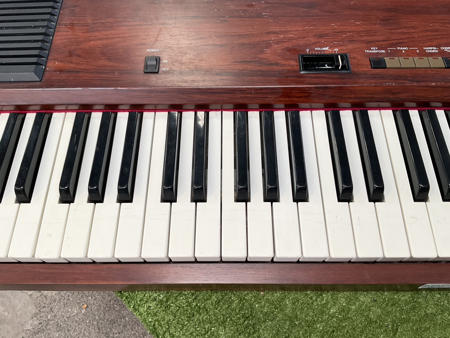 เปียโน Roland : HP-100