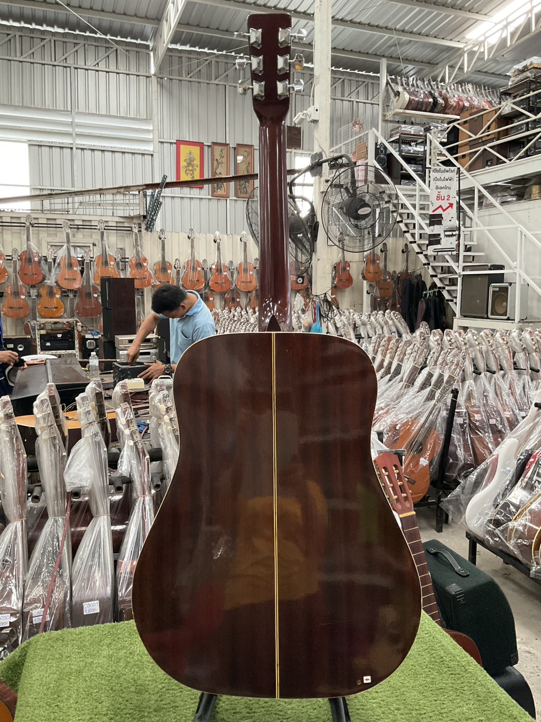 กีต้าร์โปร่ง No Brand