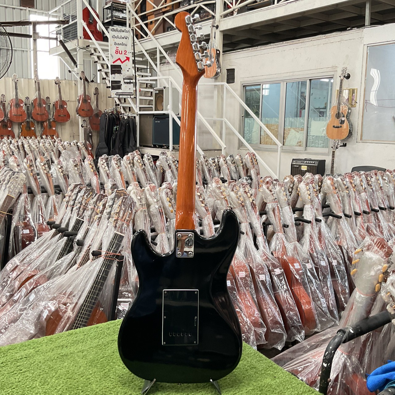 กีต้าร์ไฟฟ้า Tomson