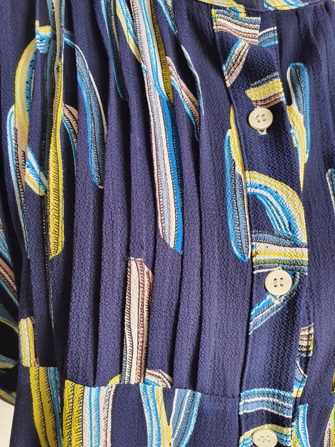 FF05350 เสื้อผ้ามือสอง ชีฟอง สีน้ำเงินเข้ม อก 37 นิ้ว