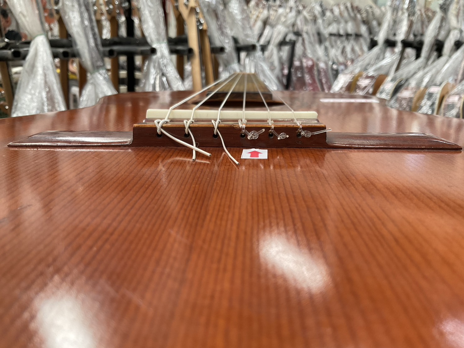 กีต้าร์คลาสสิค ยี่ห้อตามภาพ