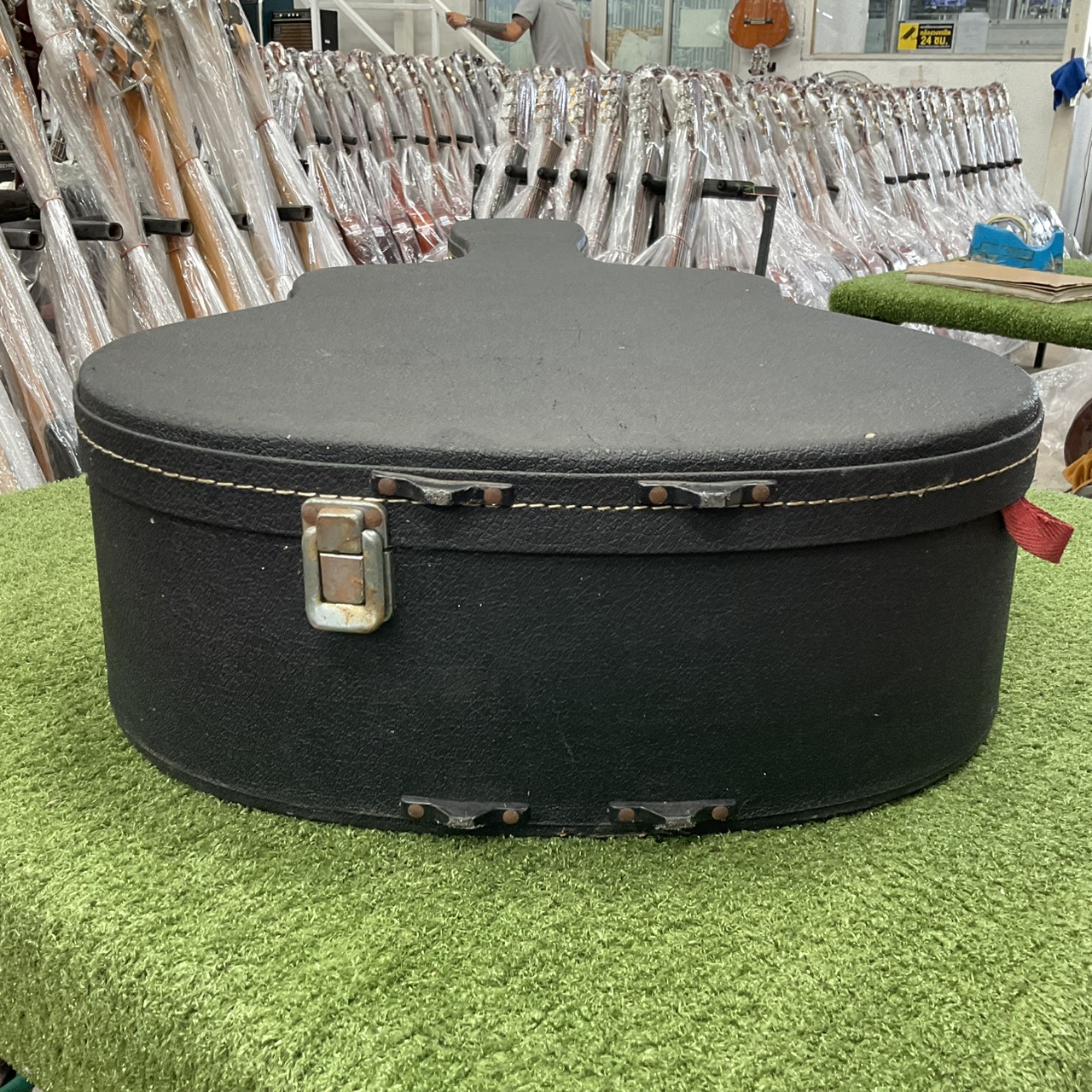 กล่องเคสกีต้าร์โปร่ง