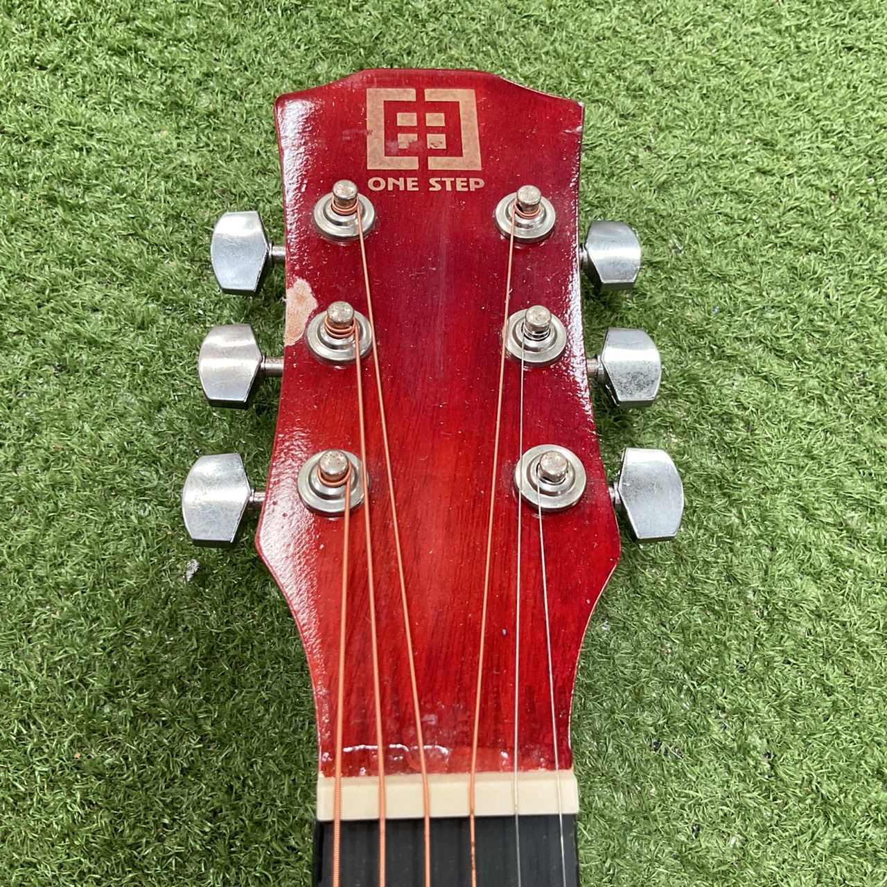 กีต้าร์โปร่ง ONE STEP