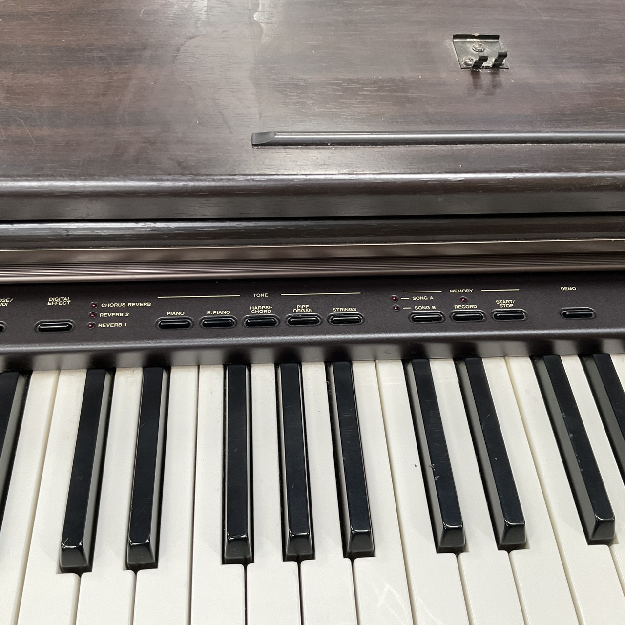 เปียโน CASIO : CDP-7000