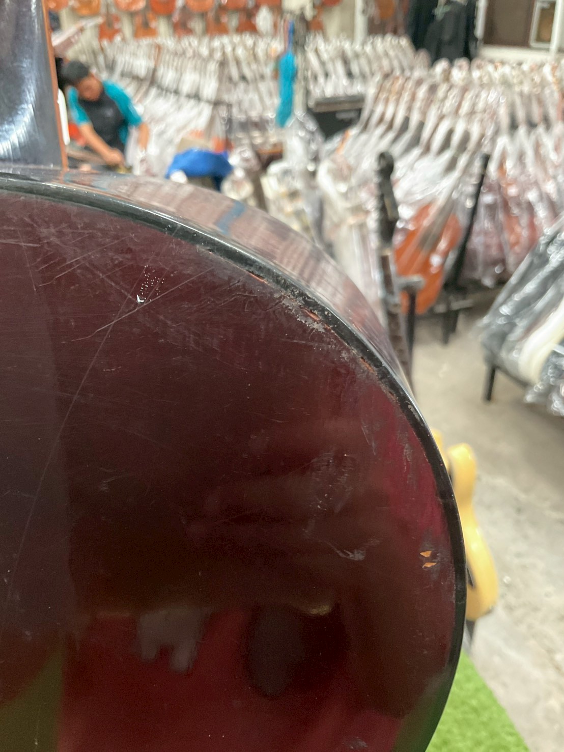 กีต้าร์คลาสสิค ยี่ห้อตามภาพ