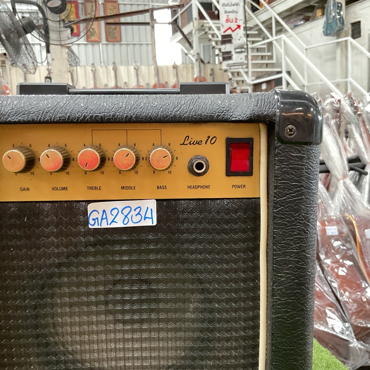 แอมป์กีต้าร์ WASHBURN : Live 10