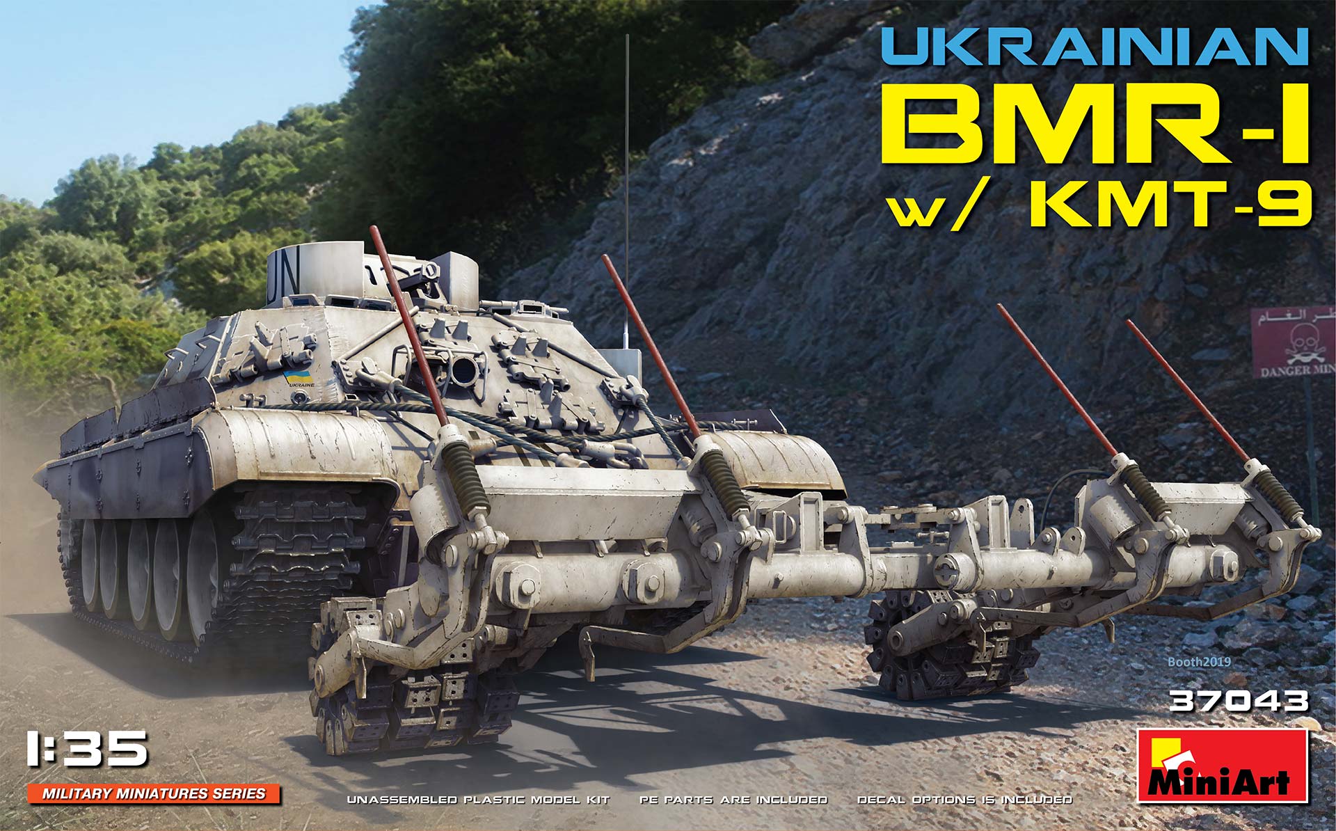โมเดลรถถัง MiniArt ขนาด 1/35 MI37043 Ukrainian BMR-1 w/KMT-9