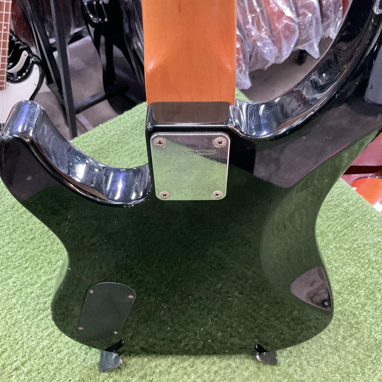 กีต้าร์เบส FERNANDES