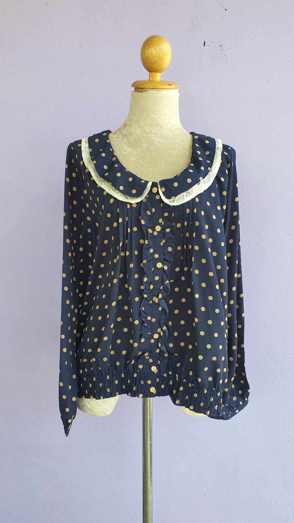 FF02903 เสิื้อผ้ามือสอง สีน้ำเงินลายจุด อก free-48 นิ้ว