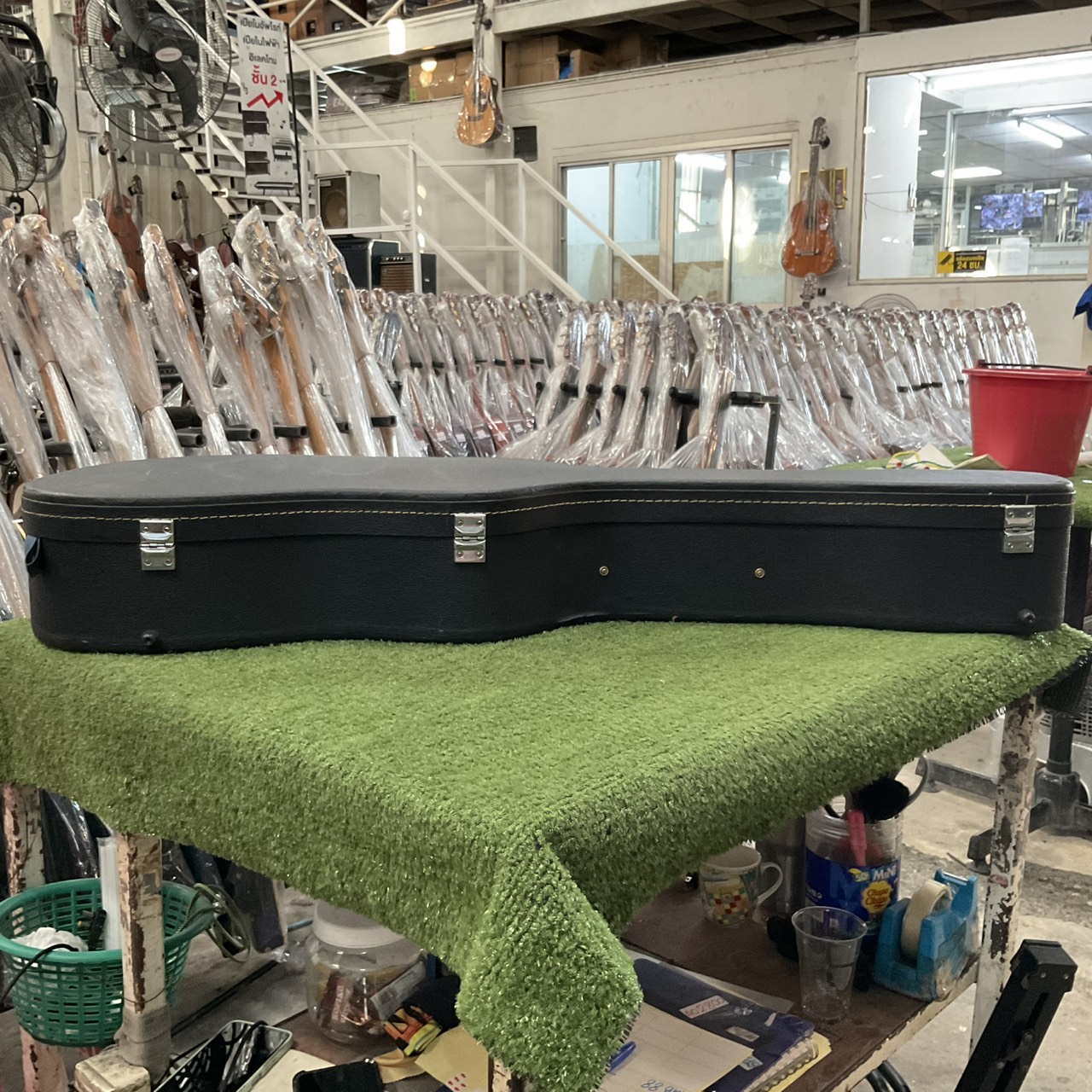 กล่องเคสกีต้าร์โปร่ง