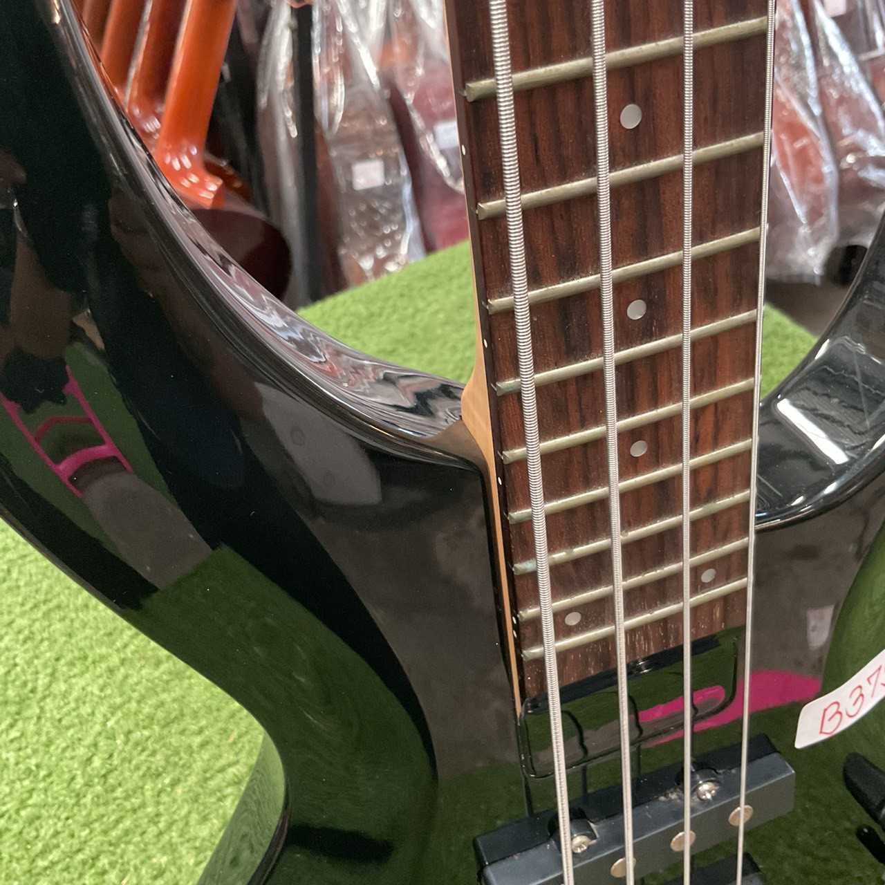 กีต้าร์เบส Aria Pro II