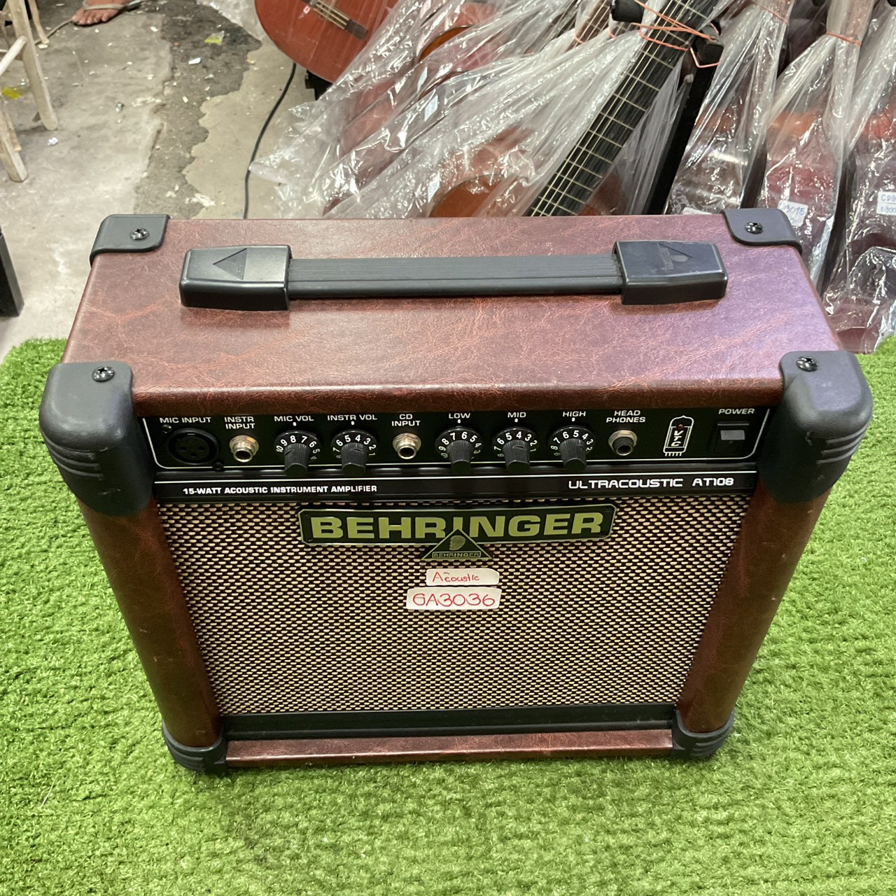 แอมป์กีต้าร์ BEHRINGER : AT108 (ULTRACOUSTIC)