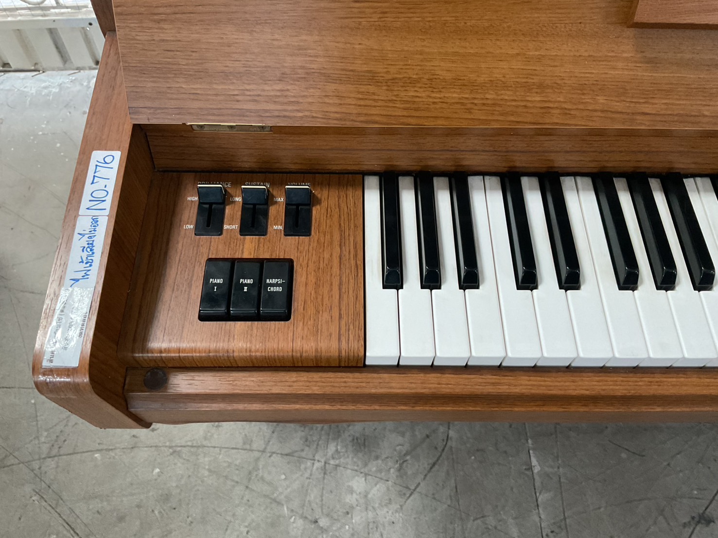 เปียโน YAMAHA : P-301 (ELECTONE) สินค้าไม่พร้อมใช้งาน (ต้องซ่อม)